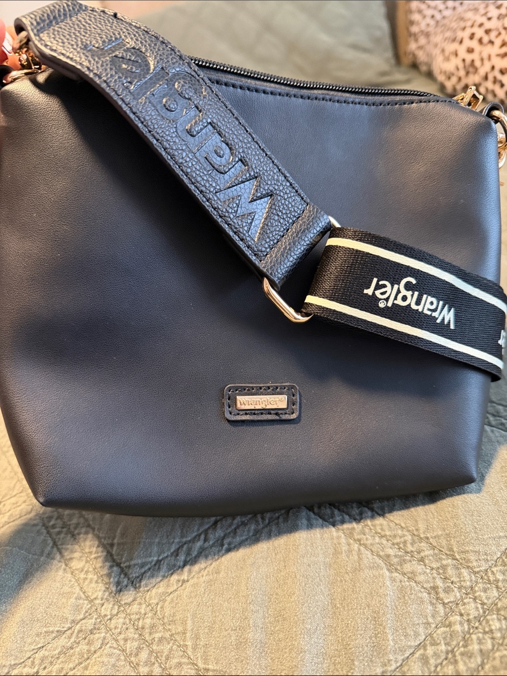 Wrangler BLACK Crossbody with Branded Strap and Gold Hardware
